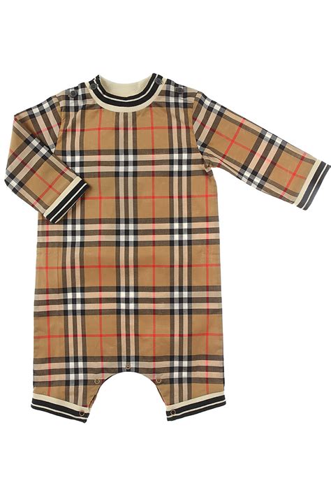 vetement de marque pour bebe burberry|burberry newborn.